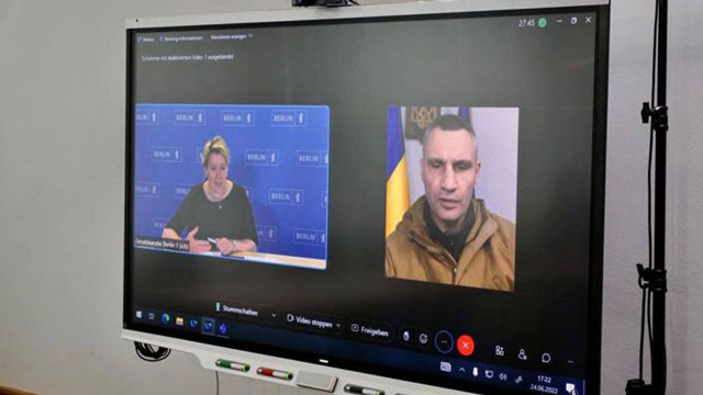 Regierende Bürgermeisterin von Berlin, Franziska Giffey (SPD), nach ihrem Videotelefonat mit dem Bürgermeister von Kiew, Vitali Klitschko, das sich im Nachhinein als Fälschung herausstellte. 